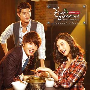 女孩子光溜溜在家里好吗
