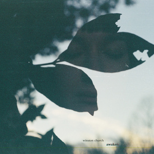 女孩子光溜溜在家里好吗
